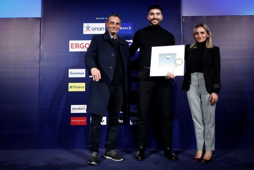 Τιμή, συγκίνηση και υπερηφάνεια στη γιορτή του ΣΕΓΑΣ στο Στάδιο Ειρήνης και Φιλίας runbeat.gr